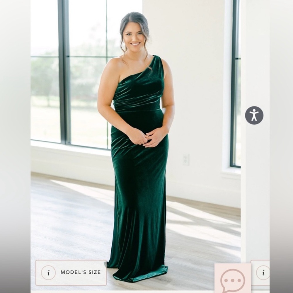 Revelry Moira Emerald 613 Velvet Bridesmaid Dress Size 2